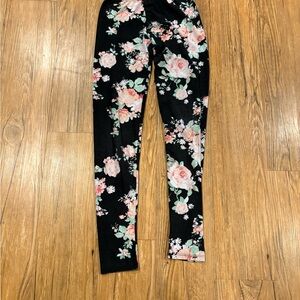 Derek Heart Black Floral Leggings